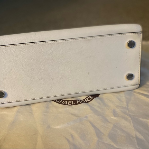 Michael Kors Selma Handbag - Picture 4 of 11